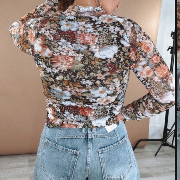 Floral print mesh top - Picture 3 of 5